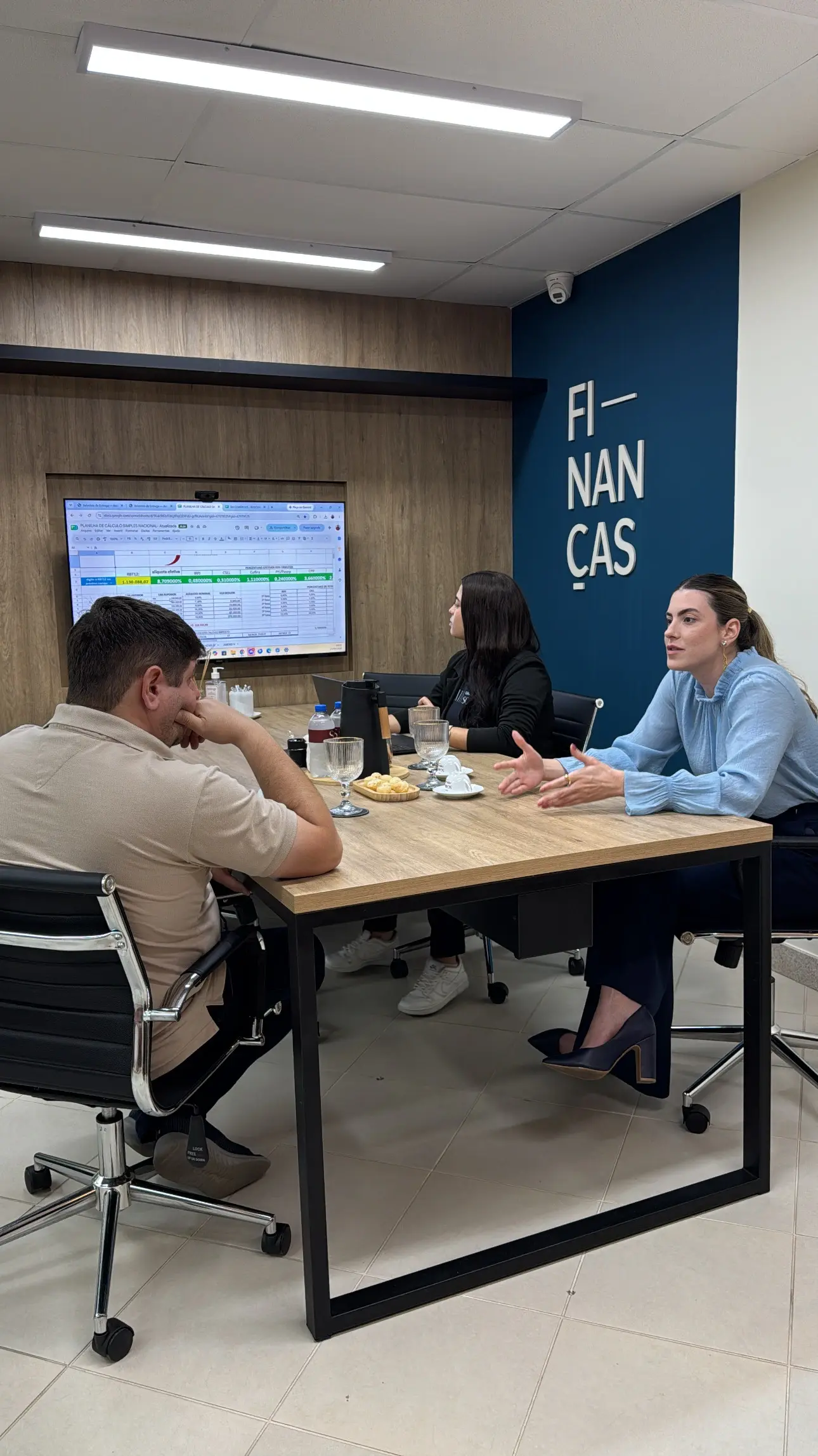 Marina Scarpini com Cliente